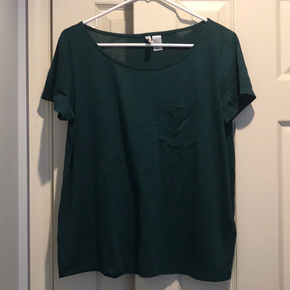 Green h&m pocket tee medium - MUST SELL
